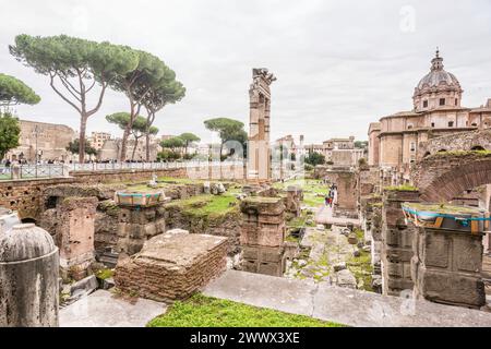 Ausgrabungen in der Via dei Fori Imperiali, Rom, Italien. In der historischen Altstadt von Rom *** Ausgrabungen in der Via dei Fori Imperiali, Rom, Italien im historischen Zentrum Roms Stockfoto
