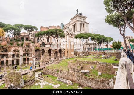 Ausgrabungen in der Via dei Fori Imperiali, Rom, Italien. In der historischen Altstadt von Rom *** Ausgrabungen in der Via dei Fori Imperiali, Rom, Italien im historischen Zentrum Roms Stockfoto