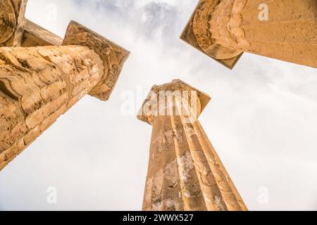 An der archäologischen Ausgrabungsstätte Selinunt bei Castelvetrano Trapani, Sizilien, Italien. Tempel und Ausgrabungen Selinunt *** an der archäologischen Stätte Selinunte bei Castelvetrano Trapani, Sizilien, Italien Selinunte Tempel und Ausgrabungen Stockfoto