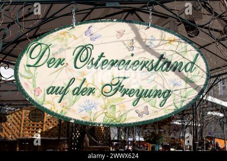 Ostereierstand, Altwiener Ostermarkt, Freyung, Wien, Österreich Stockfoto