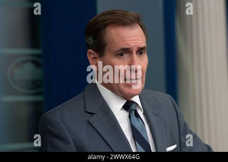 John Kirby, Berater für nationale Sicherheitskommunikation des Weißen Hauses, nimmt am 25. März 2024 am täglichen Briefing im Weißen Haus in Washington, DC Teil. Credit: Chris Kleponis/Pool via CNP /MediaPunch Stockfoto