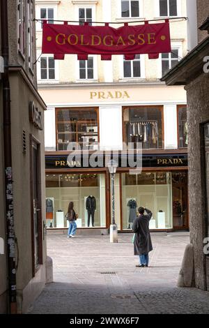 Prada Women's Fashion Store, Salzburg City, Österreich Stockfoto