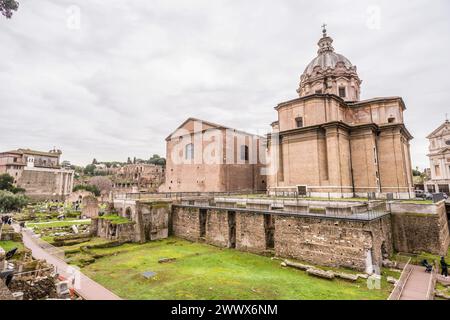 Ausgrabungen in der Via dei Fori Imperiali, Rom, Italien. In der historischen Altstadt von Rom *** Ausgrabungen in der Via dei Fori Imperiali, Rom, Italien im historischen Zentrum Roms Stockfoto