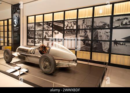 Oyama-cho, Sunto-Gun, Shizuoka, Japan - 27. März 2023: Mercedes-Benz W25 (Replica), Modelljahr 1934, Land Deutschland. Stockfoto