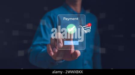 Digitales Online-Zahlungskonzept. Geschäftsleute, die mobiles Smartphone nutzen, Bezahlung, Banking, Online-Shopping, Online-Zahlung, Banking und Online-Shoppin Stockfoto