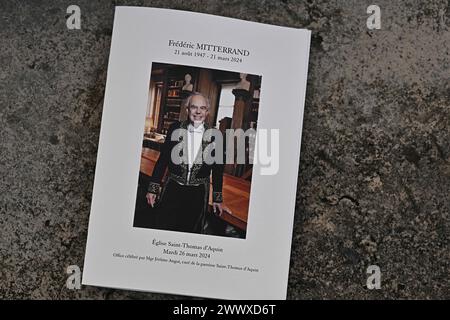 Atmosphäre während der Beerdigungszeremonie für Frederic Mitterrand in der Kirche Saint Thomas d'Aquin in Paris, Frankreich am 26. März 2024. Frederic Mitterrand war ein französischer Politiker, der unter Präsident Nicolas Sarkozy als Kulturminister diente. Er war Schauspieler, Drehbuchautor, Fernsehmoderator, Schriftsteller, Produzent, direktor und Neffe des ehemaligen Präsidenten Francois Mitterrand. Obseques de Frederic Mitterrand a l’eglise Saint-Thomas d’Aquin A Paris, Frankreich, 26. märz 2024. Frederic Mitterrand etait un homme politique francais qui a ete ministre de la culture sous la Presidence de Nicolas Sarkozy. Il Stockfoto