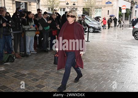 Daniele Thompson während der Trauerfeier für Frederic Mitterrand in der Kirche Saint Thomas d’Aquin in Paris, Frankreich am 26. März 2024. Frederic Mitterrand war ein französischer Politiker, der unter Präsident Nicolas Sarkozy als Kulturminister diente. Er war Schauspieler, Drehbuchautor, Fernsehmoderator, Schriftsteller, Produzent, direktor und Neffe des ehemaligen Präsidenten Francois Mitterrand. Obseques de Frederic Mitterrand a l’eglise Saint-Thomas d’Aquin A Paris, Frankreich, 26. märz 2024. Frederic Mitterrand etait un homme politique francais qui a ete ministre de la culture sous la Presidence de Nicolas Sarko Stockfoto