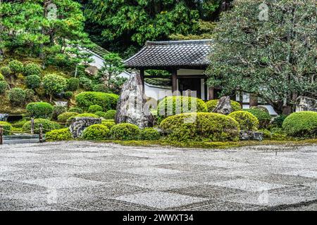 Coloful Zen Steingarten Kaizando Hall Tofuku-JI Zen buddhistischer Tempel Kyoto Japan. Datum bis 1236. Einer von 5 großen Zen-Tempeln in Japan. Stockfoto