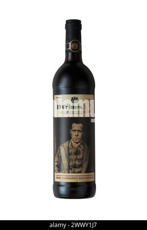 Flasche von 19 Verbrechen Cabernet Sauvignon Rotwein 2021 isoliert auf weißem Hintergrund - Produkt von Australien, Australien Stockfoto