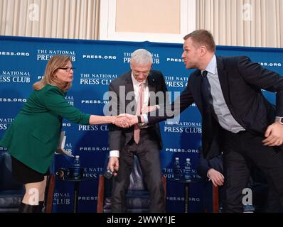 National Press Club, 529 14th St NW, Washington DC 20045, 25. März 2024. Der lettische Außenminister Krisjanis Karins, der estnische Außenminister Margus Tsahkna und der litauische Außenminister Gabrielius Landsbergis scheinen gemeinsam im National Press Club in Washington DC über die NATO-Bereitschaft zu diskutieren. Quelle: ©Julia Mineeva/EGBN TV News/Alamy Live News Stockfoto