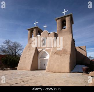 NM00680-00....NEW MEXICO - Kirche San Francisco de Asis. Eine spanische Kolonialkirche in Ranchos de Taos. Stockfoto