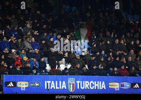 Ferrara, Italien. März 2024. Unterstützer Italiens während der Qualifikationsrunde der U21-Europameisterschaft 2025 zwischen Italien und Turkiye im Paolo Mazza Stadion - Sport, Fußball - Ferrara, Italien - Dienstag, 26. März 2024 (Foto: Massimo Paolone/LaPresse) Credit: LaPresse/Alamy Live News Stockfoto