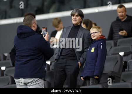 FRANKFURT - Joachim Löw vor dem Freundschaftsspiel zwischen Deutschland und den Niederlanden im Deutsche Bank Park Stadion am 26. März 2024 in Frankfurt. ANP KOEN VAN WEEL Stockfoto