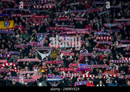 Madrid, Spanien. März 2024. Madrid, Spanien, 13. März 2024: Fans von Atletico Madrid während des Fußballspiels der UEFA Champions League zwischen Atletico Madrid und Inter im Civitas Metropolitano in Madrid. (Daniela Porcelli/SPP) Credit: SPP Sport Press Photo. /Alamy Live News Stockfoto