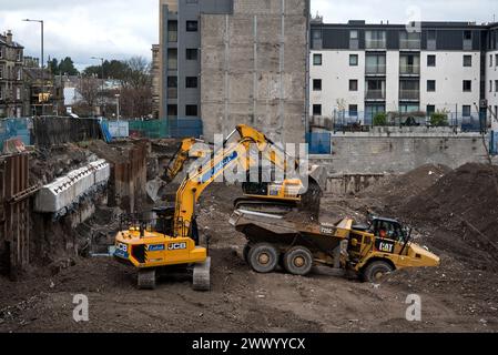 JCB arbeitet auf einer Baustelle im ehemaligen RBS-Gebäude an der Dundas Street in Edinburghs New Town. Stockfoto