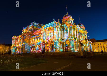 Zagreb, Lichterfest, kroatisches Nationaltheater Stockfoto