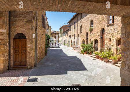 Pienza, Italien - 24. Juli 2023: Schöne Stadt Pienza in der Toskana, Italien Stockfoto