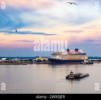 Cape Canaveral, Florida - 28. Januar 2024: Cape Canaveral ist die Heimat von Port Canaveral, einem der meistbesuchten Kreuzfahrthäfen der Welt, und ist Teil einer r Stockfoto