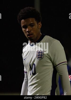 St Georges Park, Großbritannien. März 2024. Ethan Nwaneri (10) für England während der Qualifikation zur UEFA-Europameisterschaft zwischen England U17 und Frankreich U17 im St Georges Park, Burton, Staffordshire, am Samstag, den 26. März 2024 | Foto: Jayde Chamberlain/SPP. Jayde Chamberlain/SPP (Jayde Chamberlain/SPP) Credit: SPP Sport Press Photo. /Alamy Live News Stockfoto