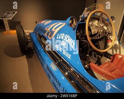 Historisches Collier Museum in Neapel, Florida. Diese Kollektion enthält europäische und frühe amerikanische Automobile. Es gibt auch die REVS-Bibliothek. Stockfoto