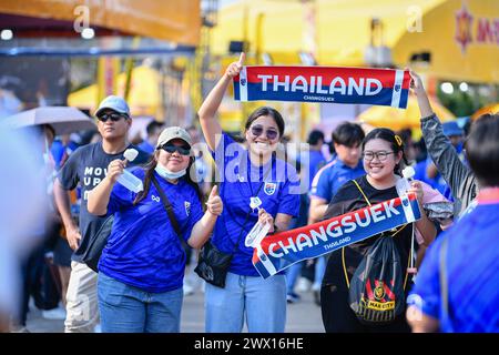 Bangkok, Thailand. März 2024. Thailändische Fans wurden in der Qualifikationsrunde der Asiatischen Weltmeisterschaft, in der zweiten Runde, im Spiel der Gruppe C zwischen Thailand und Südkorea im Rajamangala-Stadion gesehen. (Endpunktzahl; Thailand 0:3 Südkorea) Credit: SOPA Images Limited/Alamy Live News Stockfoto