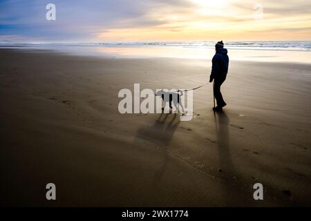 Strandszenen am Neahkahnie Beach in Manzanita, Oregon, USA, Pazifischer Nordwesten. Stockfoto