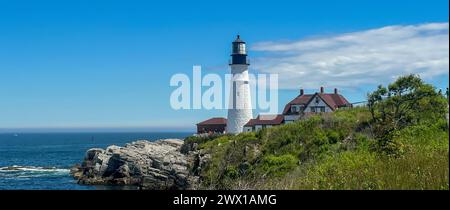 Portland Head Light ist der älteste Leuchtturm in Maine im Fort Williams Park in Cape Elizabeth Stockfoto