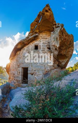 FRANKREICH. CORSE-DU-SUD (2A) EIN PRÄHISTORISCHES RELIKT IN DER NÄHE VON SOTTA IM SÜDEN DER INSEL, ERZÄHLT DER ORIU DI CANNI EINE FESSELNDE GESCHICHTE: IN PRÄHISTORISCHER ZEIT Stockfoto