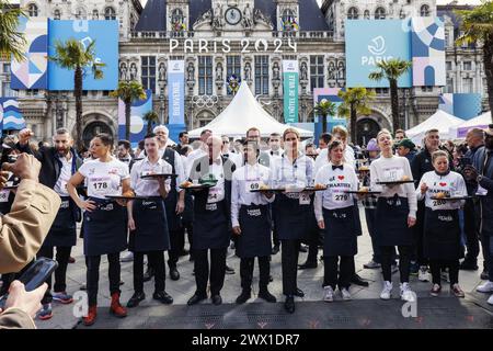 FRANKREICH. PARIS (75) 4. BEZIRK. ?LA COURSE DES CAFES? ZURÜCK NACH EINEM 12-JÄHRIGEN HALT IN DEN STRASSEN DES 4. BEZIRKS VON PARIS AM 24. MÄRZ 2024. 300 PA Stockfoto