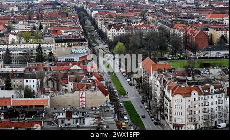 Berlin, Deutschland. März 2024. Luftaufnahme der Sonnenallee. Quelle: Britta Pedersen/dpa/Alamy Live News Stockfoto