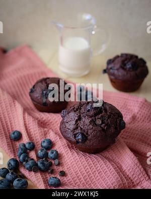 Blueberry Chocolate Chip Muffins Stockfoto