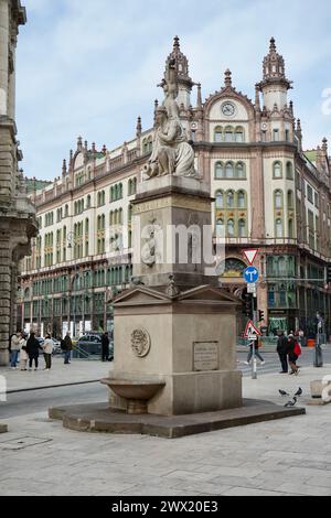 Der Brunnen der Nereiden (Nereidák kútja) von Ferenc Uhrl. Stockfoto