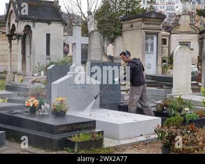 MONTPARNASSE FRIEDHOF BERÜHMTE GRÄBER PARIS Stockfoto