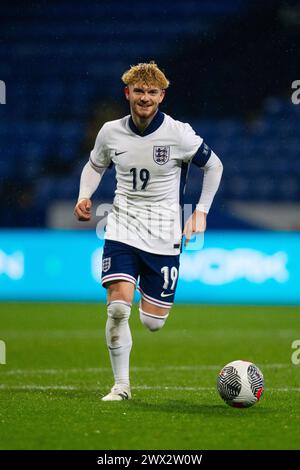 Bolton, Großbritannien. März 2024. Harvey Elliott aus England während des Qualifikationsspiels zur UEFA-U21-Europameisterschaft 2025 zwischen England U21 und Luxemburg U21 im Toughsheet Community Stadium am 26. März 2024 in Bolton, England. (Foto: Richard Ault/phcimages.com) Credit: PHC Images LTD/Alamy Live News Stockfoto