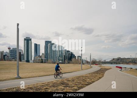 Calgary, Alberta Kanada - Mai, 2. Mai 2023 Downtown, Zentrum von Calgary. . Hochwertige Fotos Stockfoto