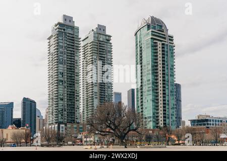 Calgary, Alberta Kanada - Mai, 2. Mai 2023 Downtown, Zentrum von Calgary. . Hochwertige Fotos Stockfoto