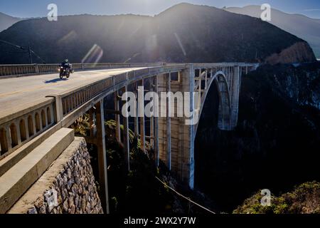 Die berühmte Bixby Bridge von Big Sur, Highway 1, Big Sur, Kalifornien, USA. Stockfoto