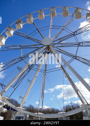 Weißes Riesenrad bei Trentham Gardens Stockfoto