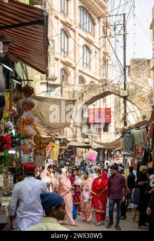 Indien, Rajasthan, Ajmer, Strassenszene im Marktviertel unterhalb der Adhai-din-ka-Jhonpra-Moschee Stockfoto