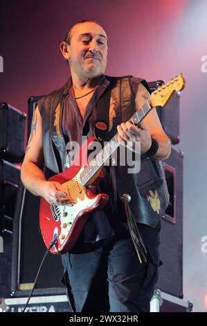 Mailand Italien 22.11.2010: GHIGO Renzulli, italienischer Gitarrist der Rockgruppe Litfiba, während des Live-Konzerts im Forum Assago Stockfoto