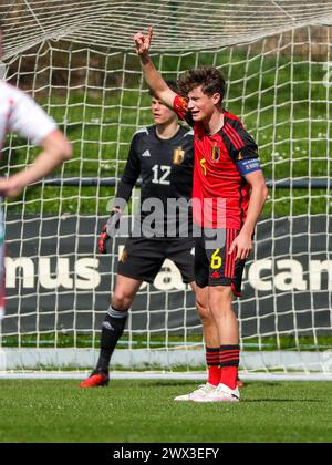 Tubize, Belgien. März 2024. Laurens Goemaere (6) aus Belgien, dargestellt während eines Freundschaftsspiels zwischen den belgischen U18-Nationalmannschaften und Wales am Montag, den 25. März 2024 in Tubize, Belgien. Quelle: Sportpix/Alamy Live News Stockfoto