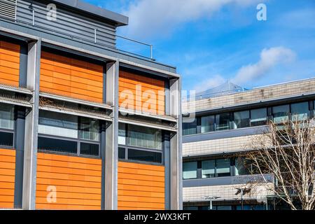 Sutton London, 27. März 2024, Brookes Lawley Building und Sir Richard Doll Building vom Institute of Cancer Research Close Up with No People Stockfoto