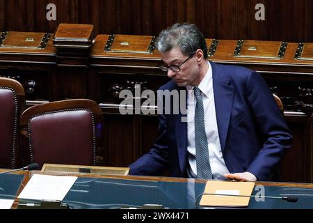 Roma, Italien. März 2024. IL ministro dell'Economia Giancarlo Giorgetti alla Camera dei deputati durante il Fragestunde. Roma, Mercoled&#xec;, 27. märz 2024 (Foto Roberto Monaldo/LaPresse) Wirtschaftsminister Giancarlo Giorgetti in der Abgeordnetenkammer während der Fragestunde. Rom, Mittwoch, 27. März 2024 (Foto: Roberto Monaldo/LaPresse) Credit: LaPresse/Alamy Live News Stockfoto