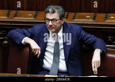 Roma, Italien. März 2024. IL ministro dell'Economia Giancarlo Giorgetti alla Camera dei deputati durante il Fragestunde. Roma, Mercoled&#xec;, 27. märz 2024 (Foto Roberto Monaldo/LaPresse) Wirtschaftsminister Giancarlo Giorgetti in der Abgeordnetenkammer während der Fragestunde. Rom, Mittwoch, 27. März 2024 (Foto: Roberto Monaldo/LaPresse) Credit: LaPresse/Alamy Live News Stockfoto