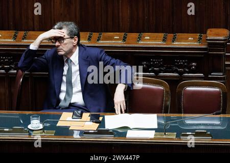 Roma, Italien. März 2024. IL ministro dell'Economia Giancarlo Giorgetti alla Camera dei deputati durante il Fragestunde. Roma, Mercoled&#xec;, 27. märz 2024 (Foto Roberto Monaldo/LaPresse) Wirtschaftsminister Giancarlo Giorgetti in der Abgeordnetenkammer während der Fragestunde. Rom, Mittwoch, 27. März 2024 (Foto: Roberto Monaldo/LaPresse) Credit: LaPresse/Alamy Live News Stockfoto