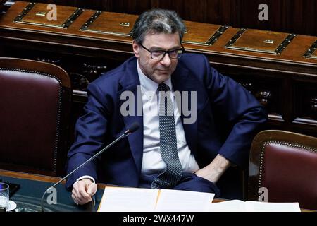 Roma, Italien. März 2024. IL ministro dell'Economia Giancarlo Giorgetti alla Camera dei deputati durante il Fragestunde. Roma, Mercoled&#xec;, 27. märz 2024 (Foto Roberto Monaldo/LaPresse) Wirtschaftsminister Giancarlo Giorgetti in der Abgeordnetenkammer während der Fragestunde. Rom, Mittwoch, 27. März 2024 (Foto: Roberto Monaldo/LaPresse) Credit: LaPresse/Alamy Live News Stockfoto