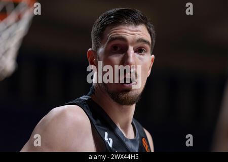 Belgrad, Serbien, 19. März 2023. Nando de Colo von LDLc Asvel Villeurbanne reagiert während des Spiels 2023/2024 Turkish Airlines EuroLeague, Runde 30 zwischen Maccabi Playtika Tel Aviv und LDLc Asvel Villeurbanne in der Aleksandar Nikolic Hall in Belgrad. März 2023. Quelle: Nikola Krstic/Alamy Stockfoto