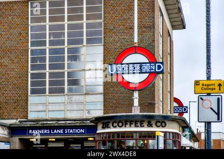 Rayners Lane – U-Bahn-Station, Alexandra Avenue, Borough of Harrow, London, England, UK Stockfoto