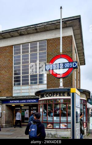 Rayners Lane – U-Bahn-Station, Alexandra Avenue, Borough of Harrow, London, England, UK Stockfoto