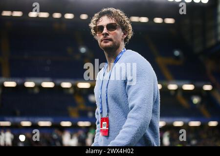 London, Großbritannien. März 2024. Sänger Tom Grennan nimmt am 27. März 2024 am Chelsea FC Women gegen Ajax Women's Champions League im Viertelfinale in Stamford Bridge, London, England, Großbritannien Teil. Credit: Every Second Media/Alamy Live News Stockfoto